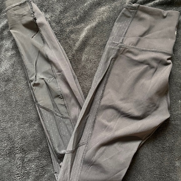 9 pairs of lululemon leggings! - Picture 4 of 9